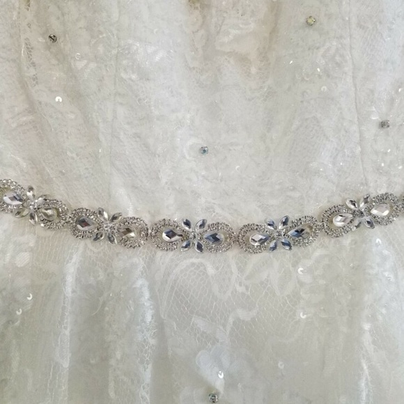 Neiman Marcus Teri Jon/Rickie Freeman wedding - Picture 6 of 8